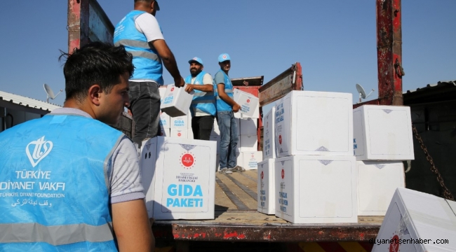 TDV Adıyaman'da 13 bin gıda kolisi dağıttı