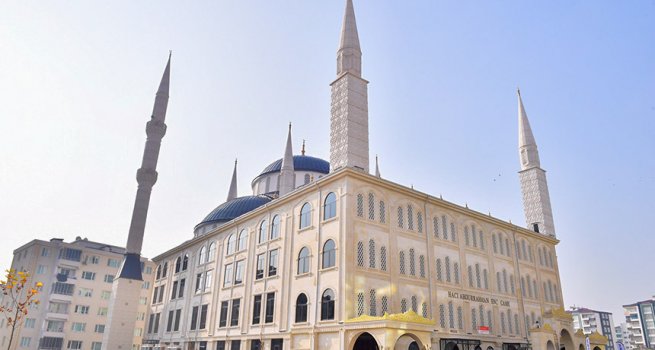 Abdurrahman Enç Camii ve Külliyesi dualarla açıldı