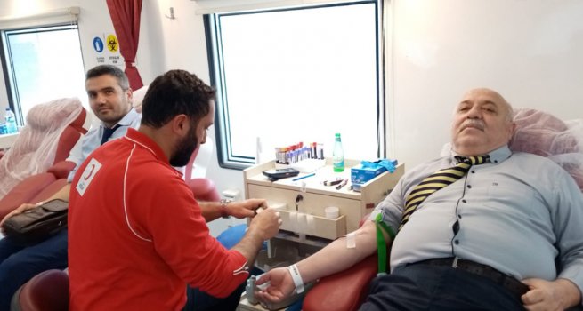 Bayat'ta din görevlileri Kızılay'a kan bağışında bulundu