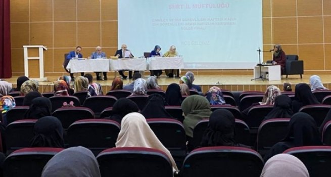 Kadın Din Görevlileri Hafızlık Yarışması Birincisi Erzurum'dan