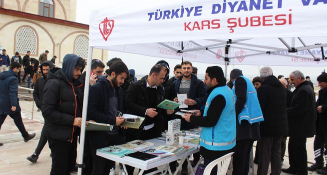 Kars'ta Diyanet Yayınları Tanıtım Standı açıldı